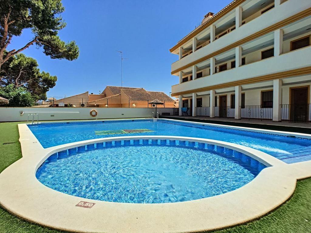 Beautiful 1 Bedroom Apartment In Roda, Los Alcazares. Larger Than Average. Exterior photo